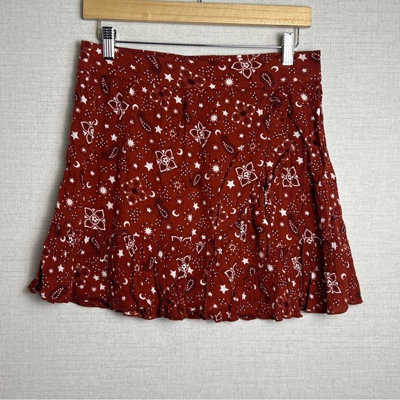 Aerie Henna Wrap Mini Skirt‎ Women’s Size Medium Bandana Print Ruffle Orange - Picture 3 of 8